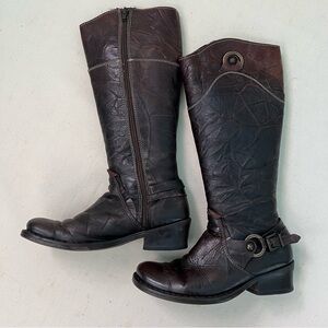 Lined and insulated waterproof leather Bos women’s boots size 37.